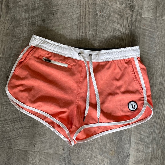 Vuori Pants - VUORI xs Tavi orange shorts